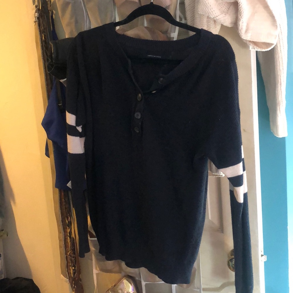 long sleeve/ light sweater